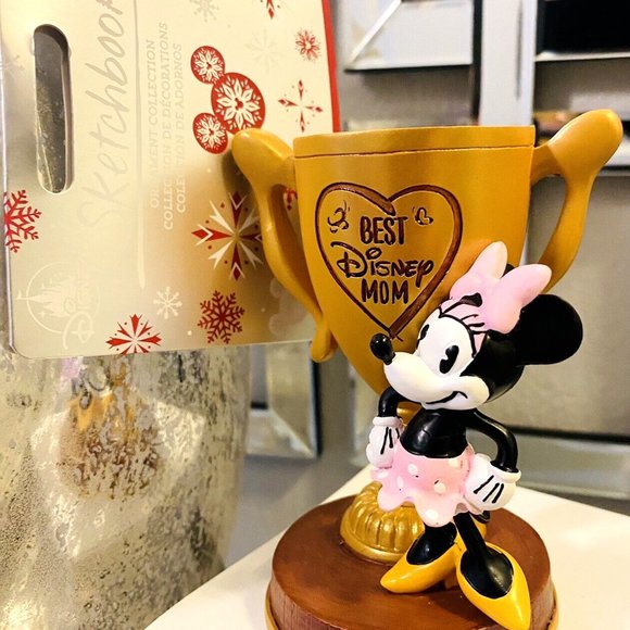 Disney MINNIE MOUSE Trophy Best Disney Mom Christmas Ornament Sketchbook NWT - Picture 7 of 8